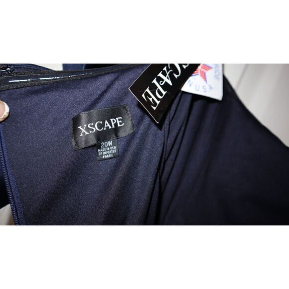 Xscape 3759XW Plus Sz 20W Midnight Navy Off-the-Shoulder Ruched Midi Dress $219 - Picture 3 of 7